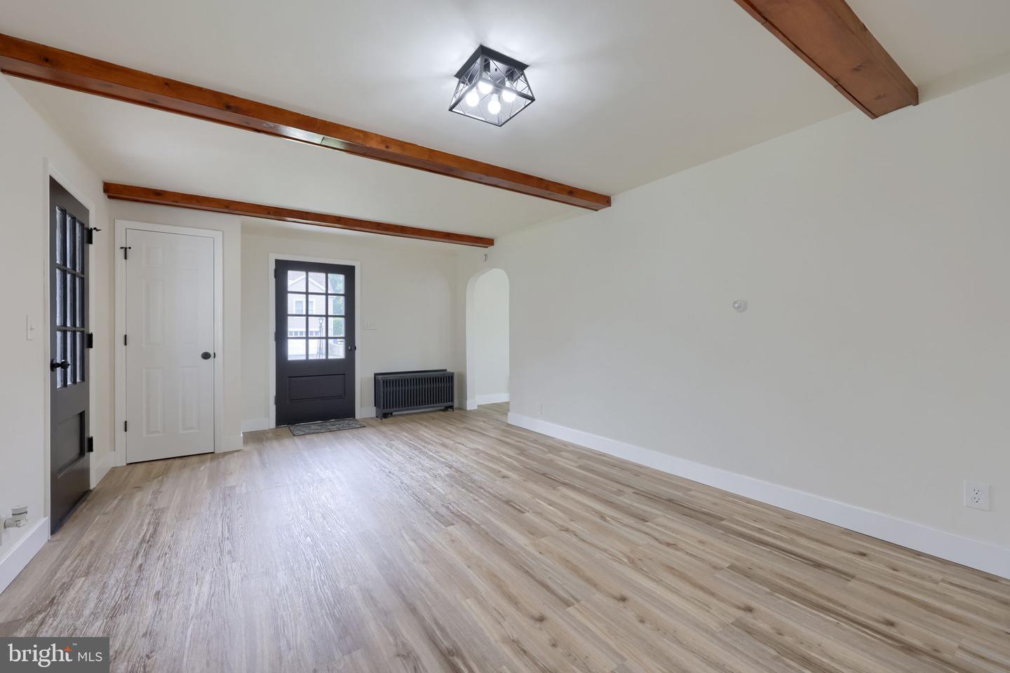 11 E Herman Avenue Property Photo 17