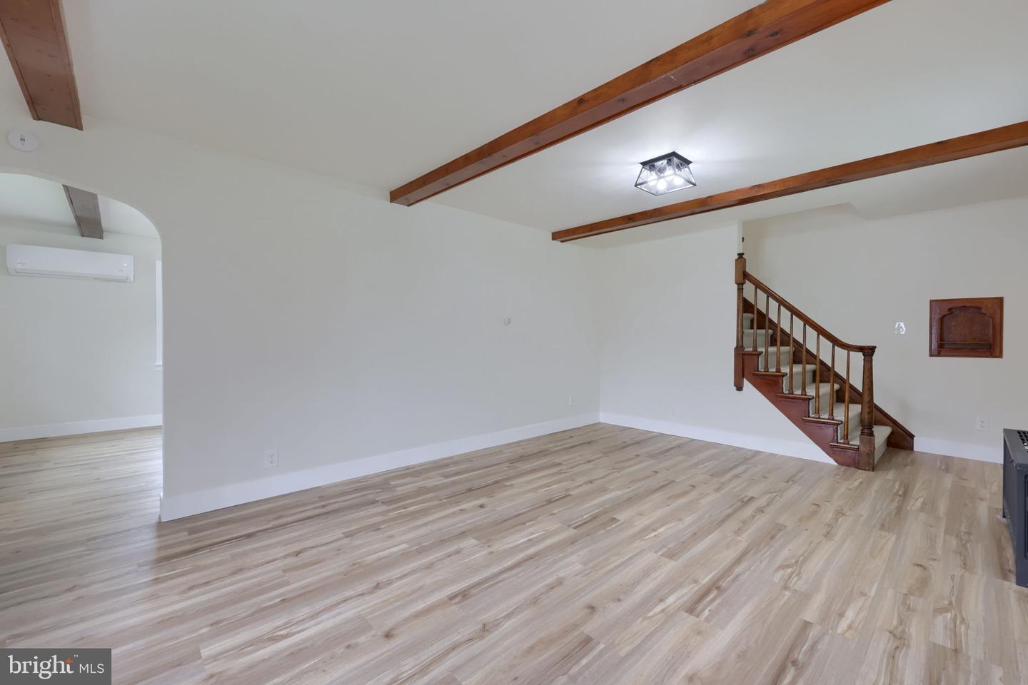11 E Herman Avenue Property Photo 18
