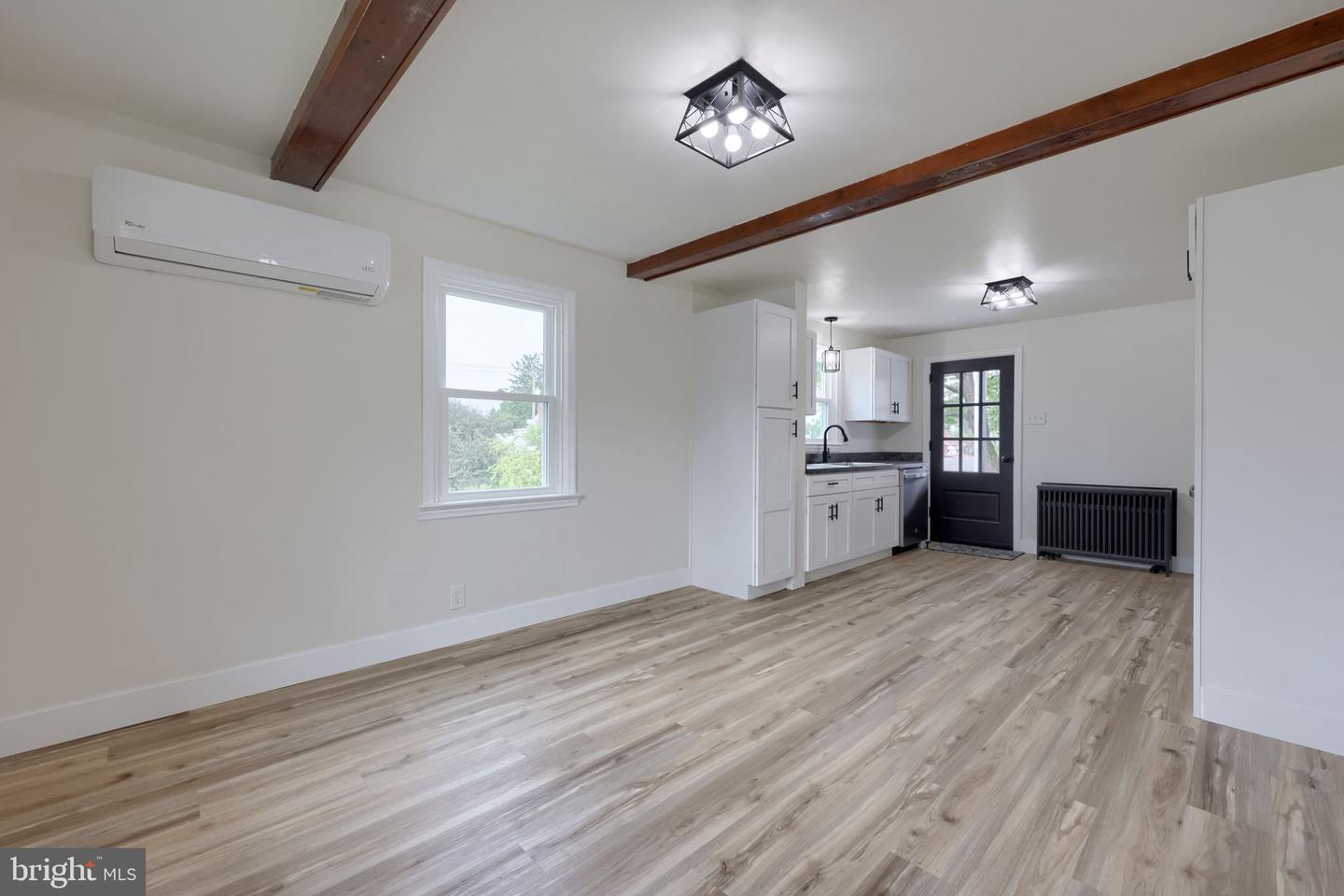 11 E Herman Avenue Property Photo 20