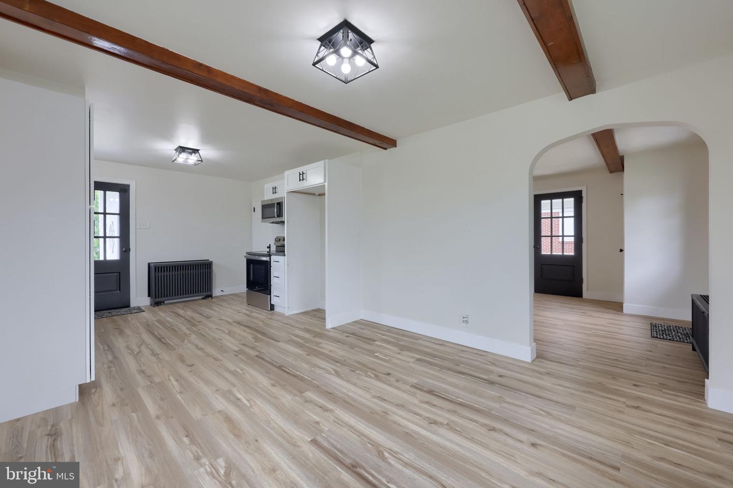 11 E Herman Avenue Property Photo 21