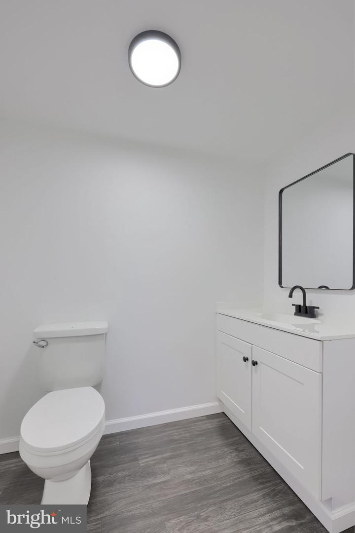 11 E Herman Avenue Property Photo 34