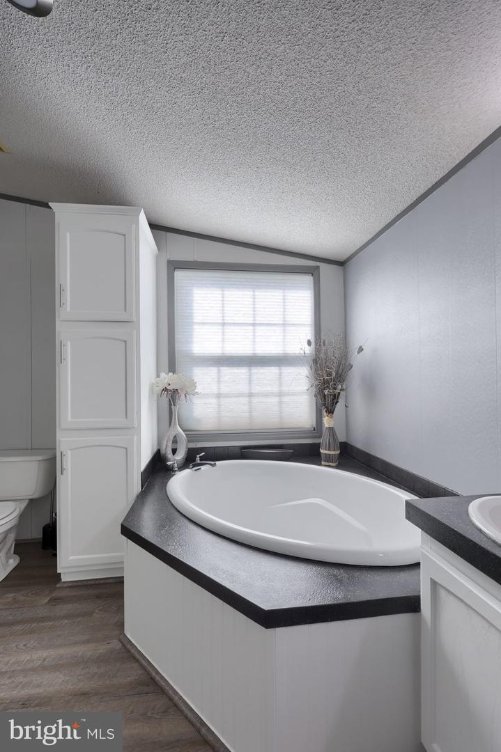 521 Palm City Park Property Photo 20