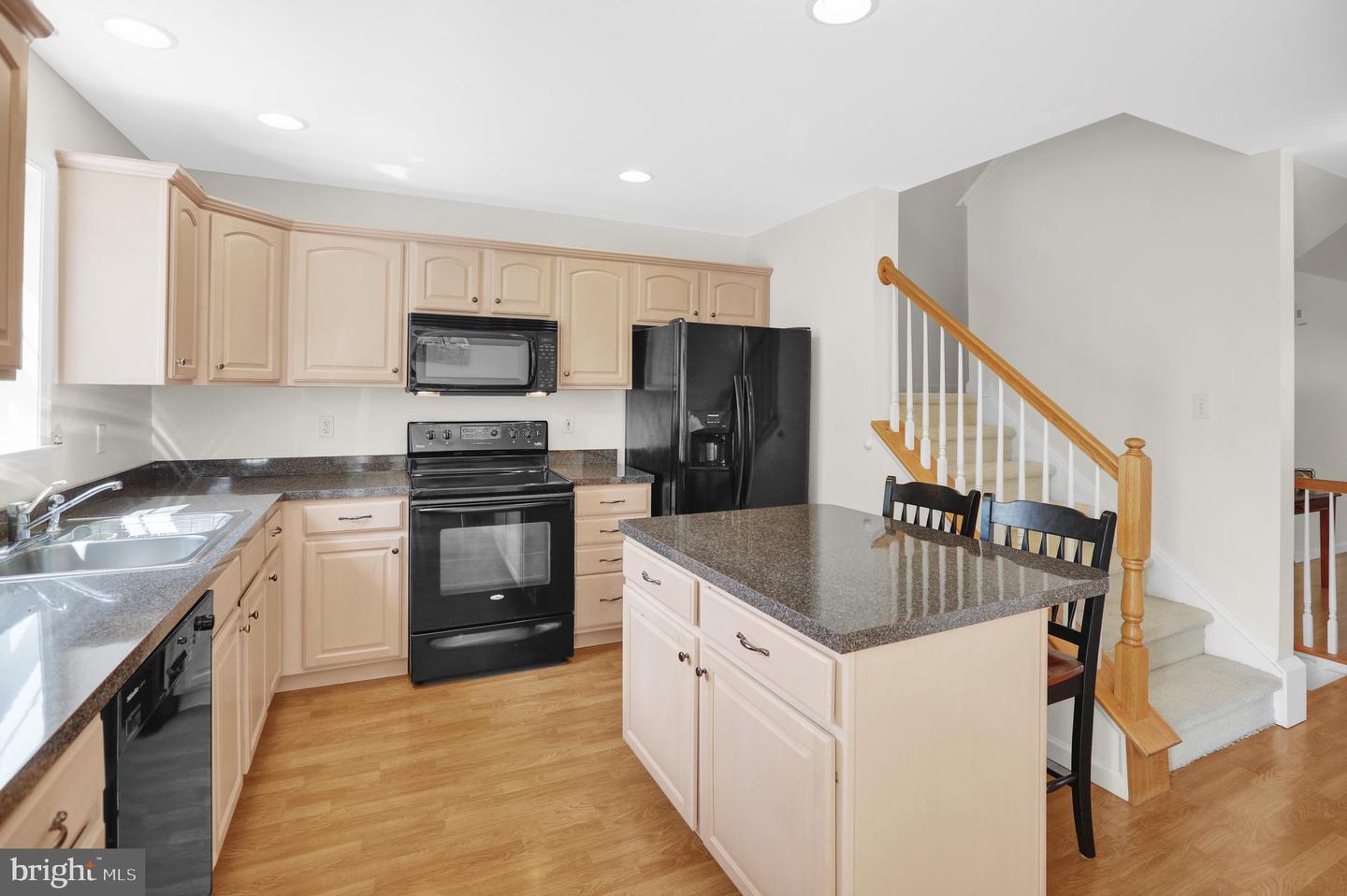 55 Parkside Dr Property Photo 14
