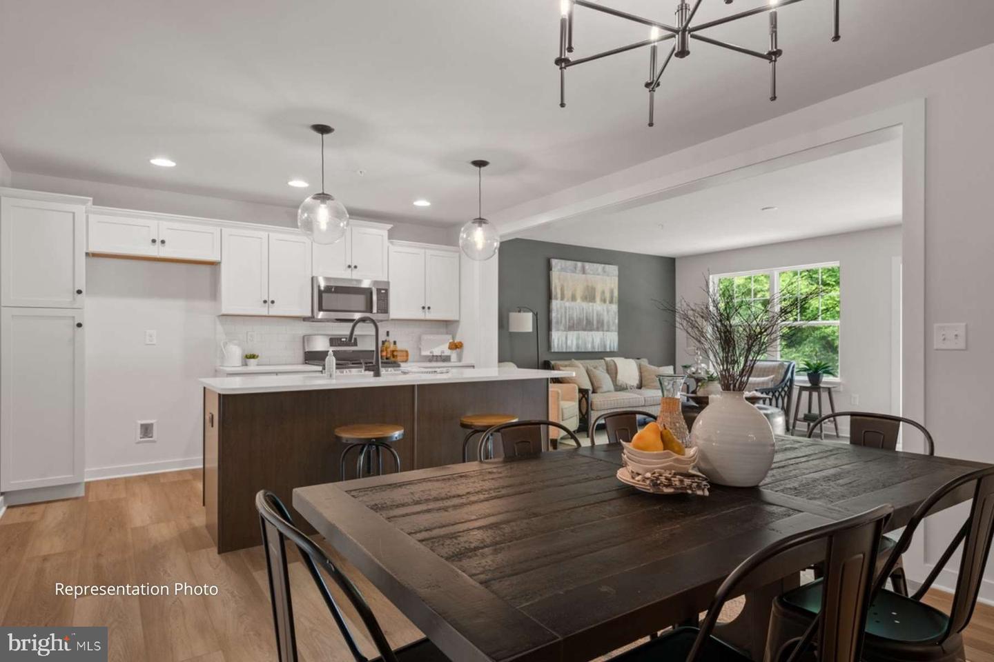 108 Candler Way Property Photo 8