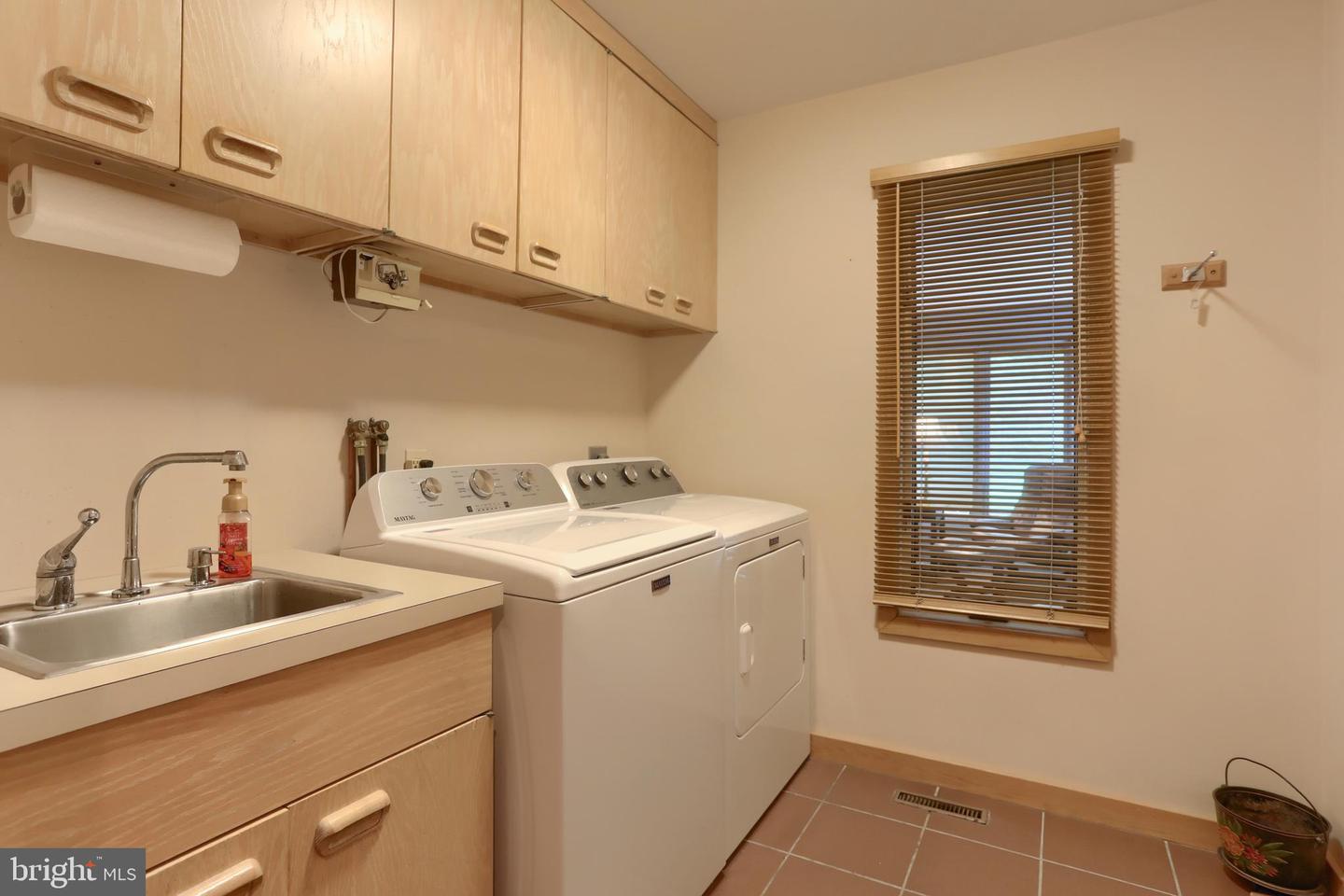 1801 Fieldcrest Rd Property Photo 32