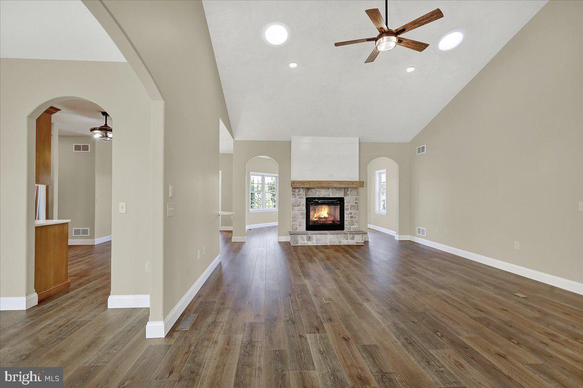 04 Starlight Lane Property Photo 3