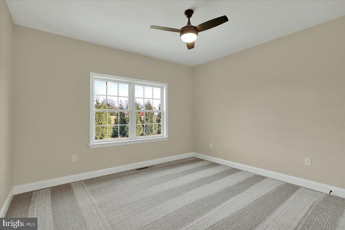 04 Starlight Lane Property Photo 19