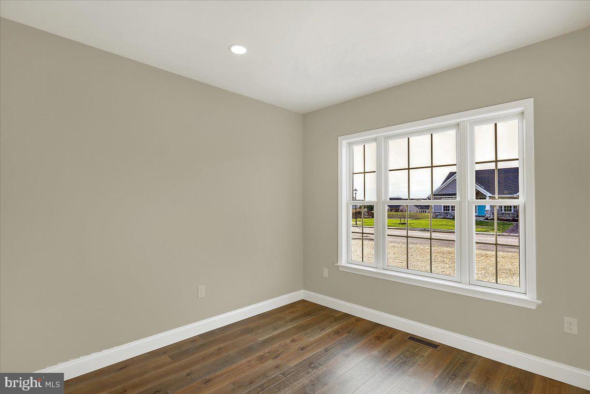 04 Starlight Lane Property Photo 33