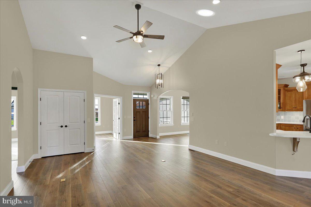 04 Starlight Lane Property Photo 34