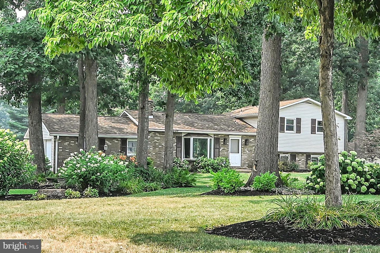 2 Shady Ln Property Photo 20