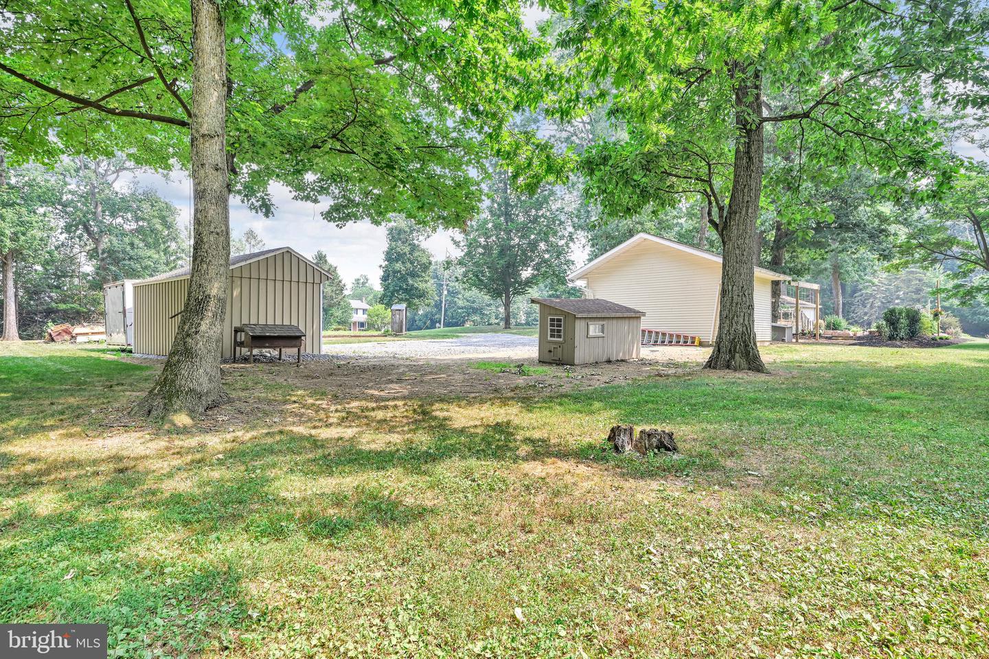 2 Shady Ln Property Photo 53