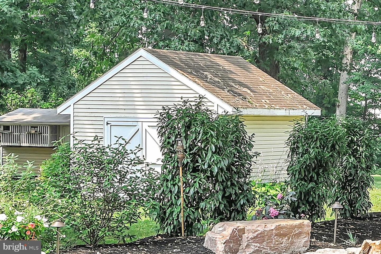 2 Shady Ln Property Photo 54