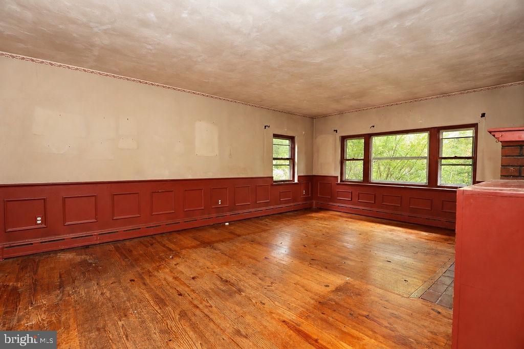 113 Lindbergh Dr Property Photo 7