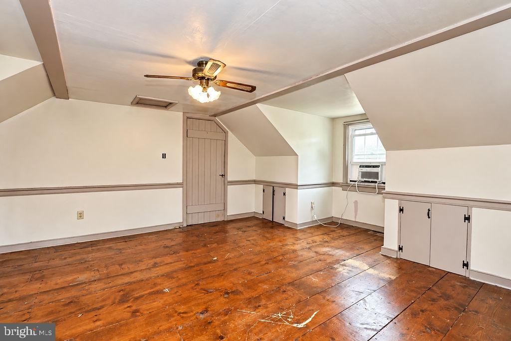 113 Lindbergh Dr Property Photo 33