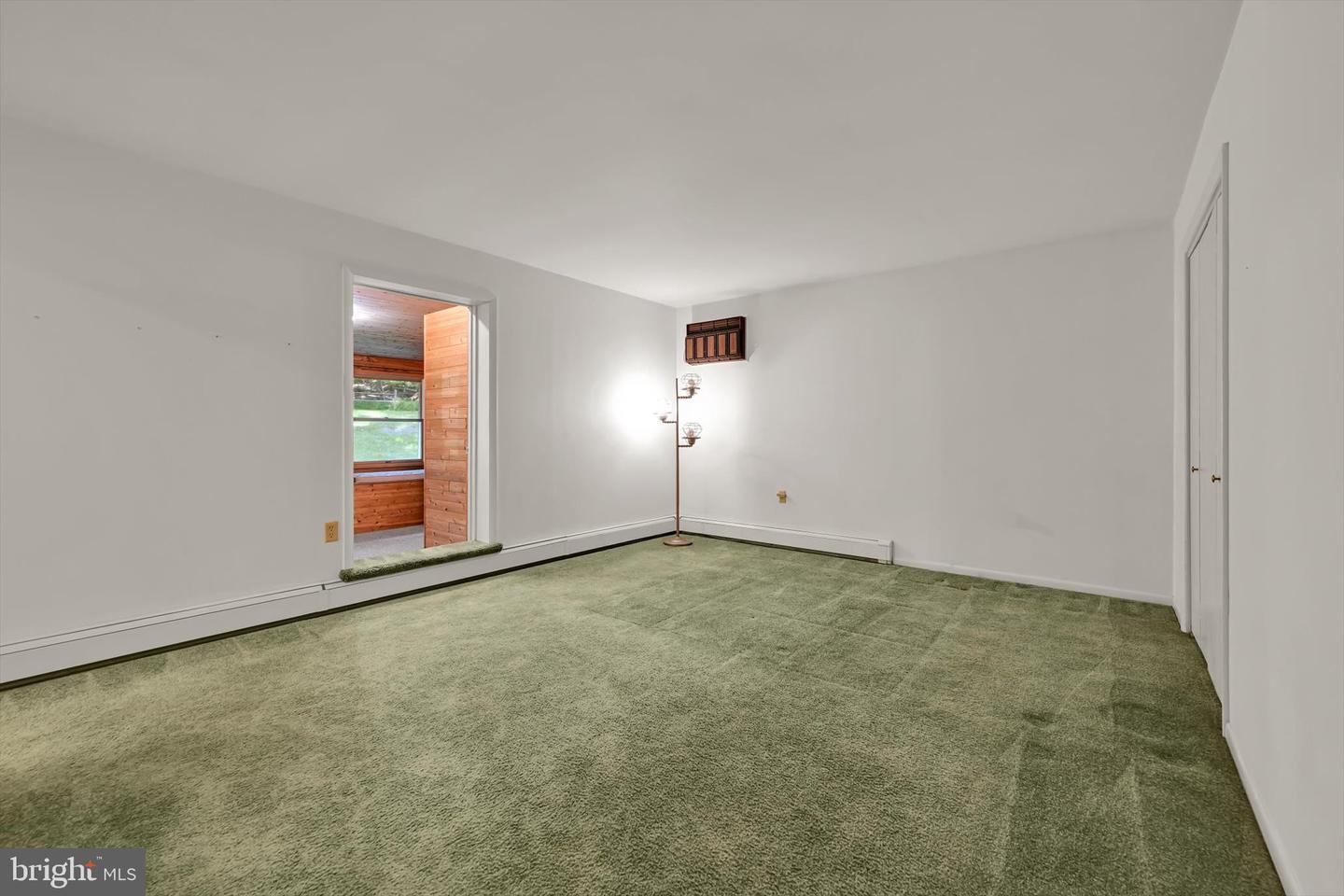 654 Woodlawn Dr Property Photo 32
