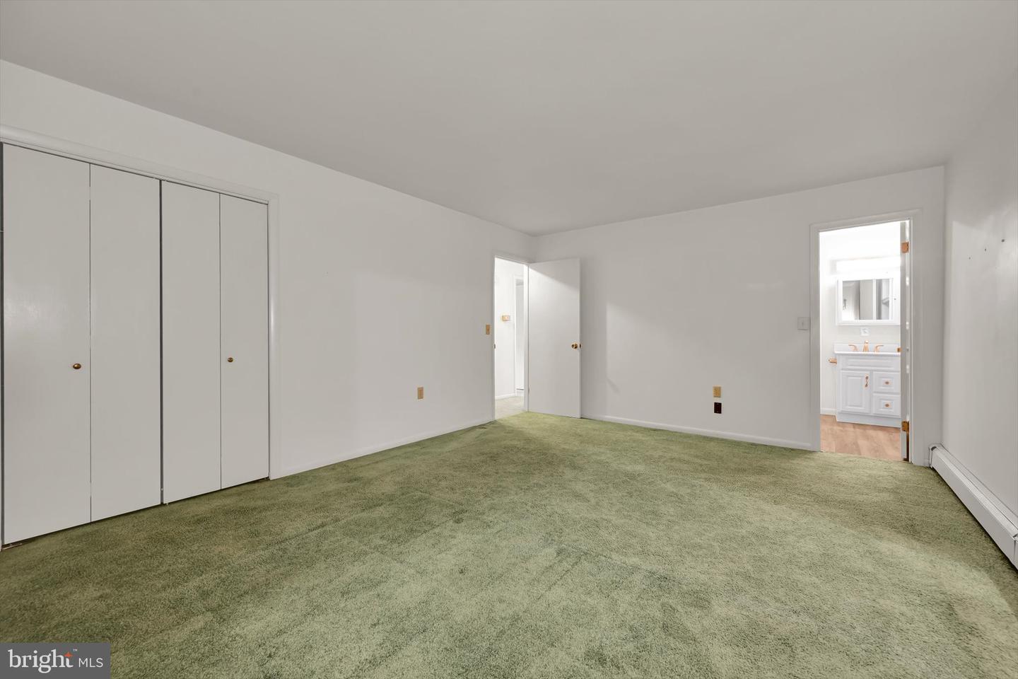 654 Woodlawn Dr Property Photo 33