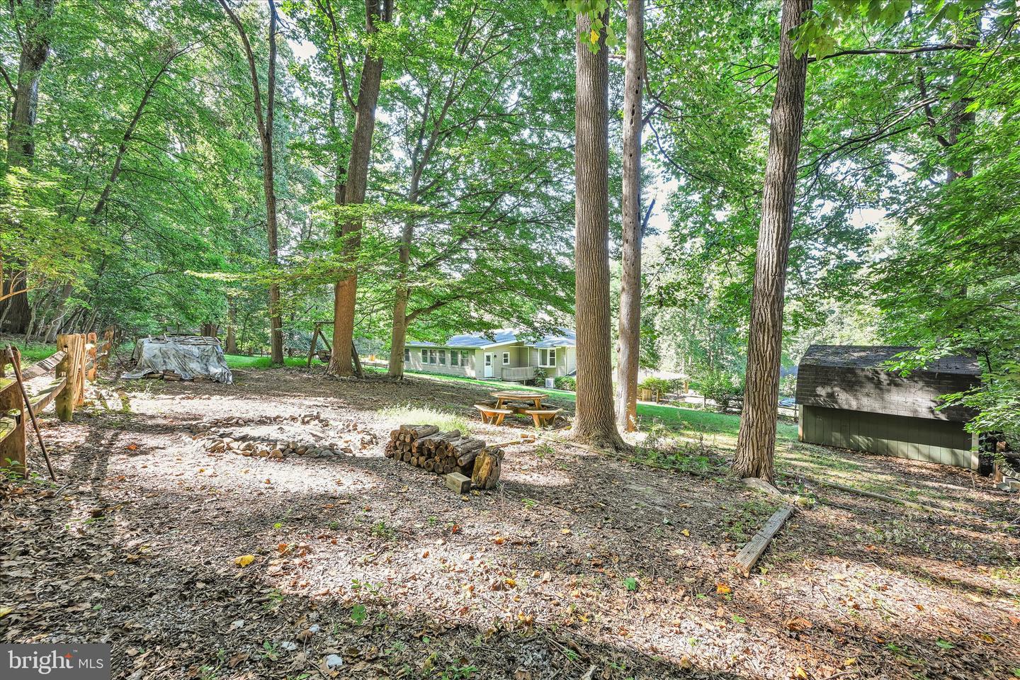 654 Woodlawn Dr Property Photo 46