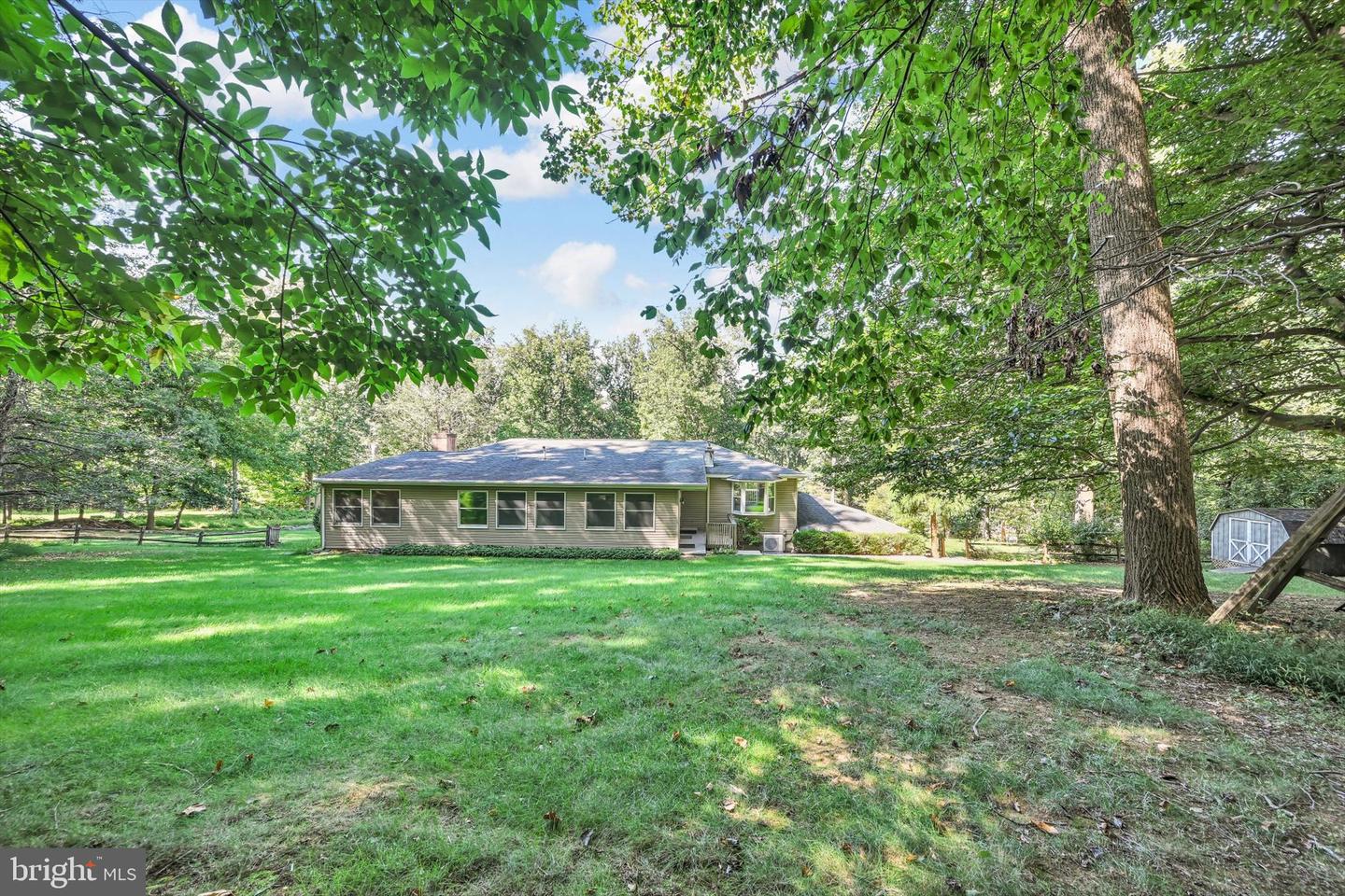 654 Woodlawn Dr Property Photo 48