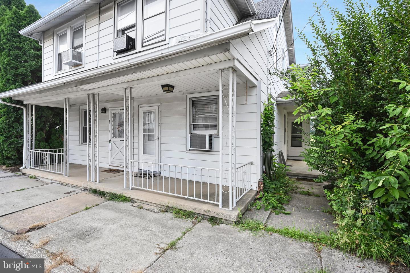117 W Main St Property Photo 5