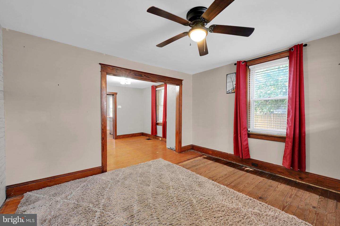 117 W Main St Property Photo 7