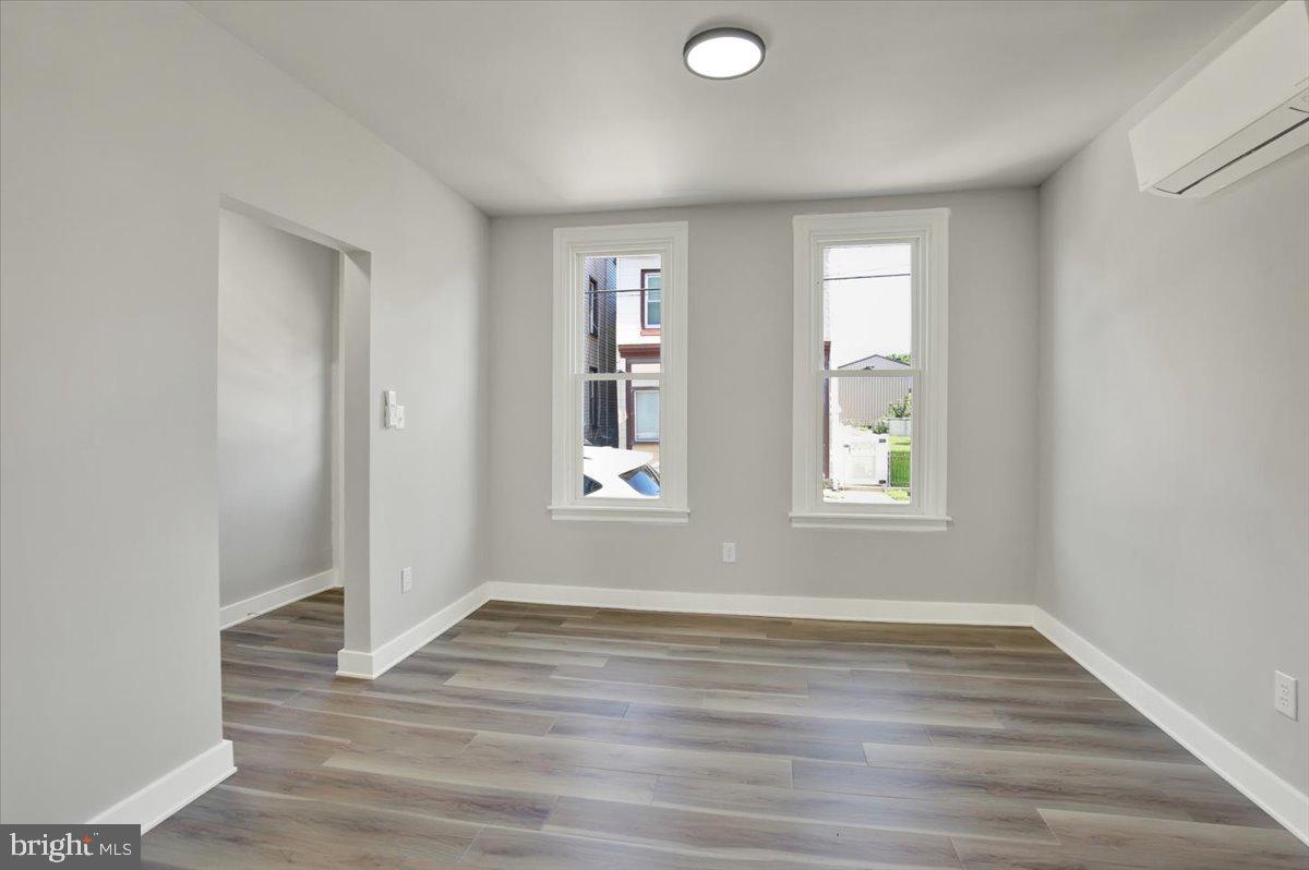 218 Guilford St Property Photo 7