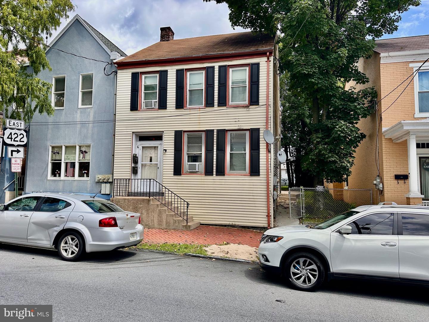 226 S 9TH ST Property Photo 1