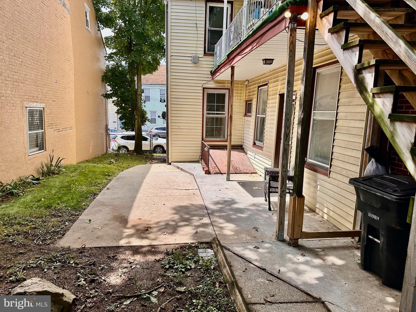 226 S 9th St Property Photo 3