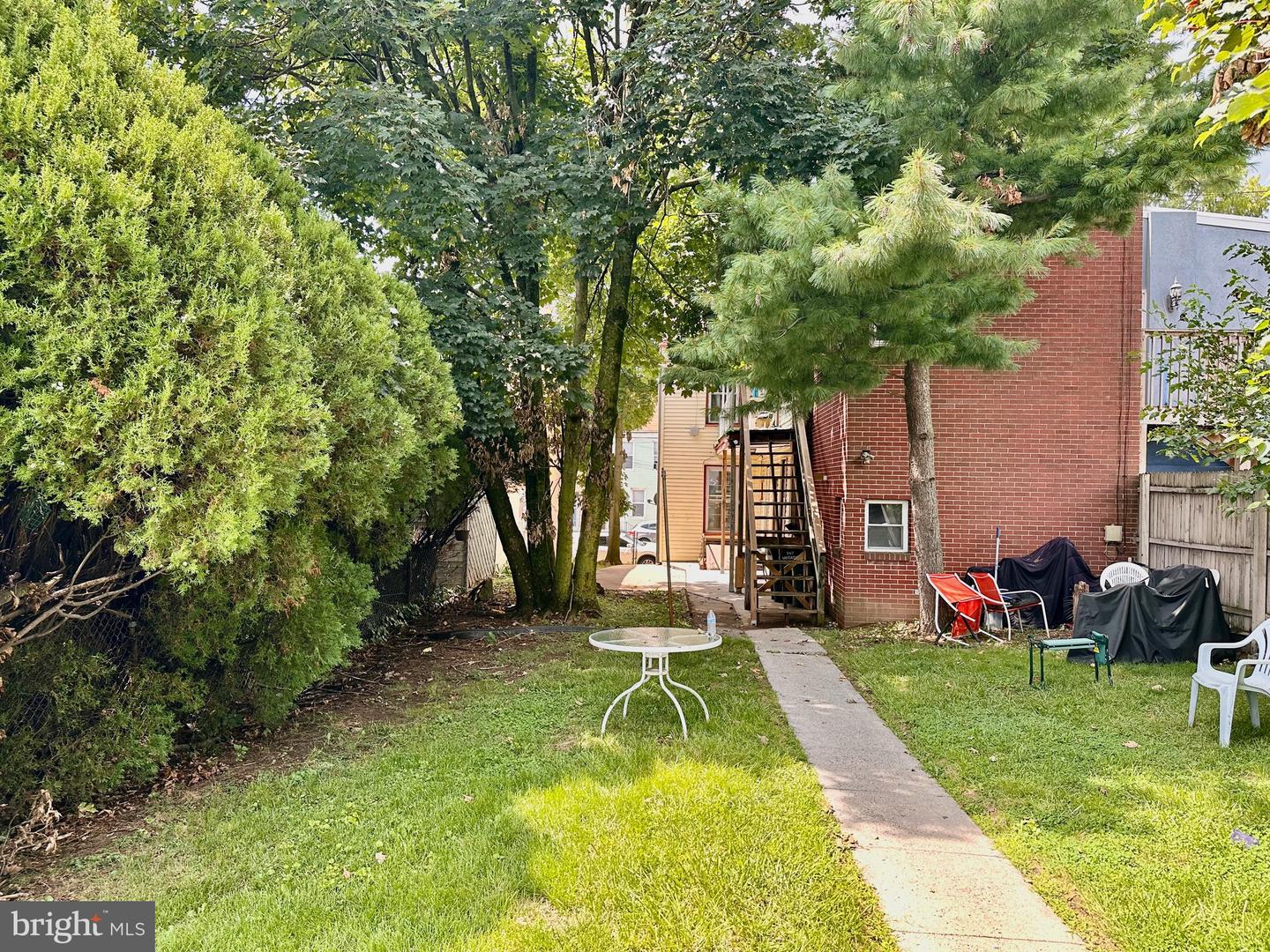 226 S 9th St Property Photo 4