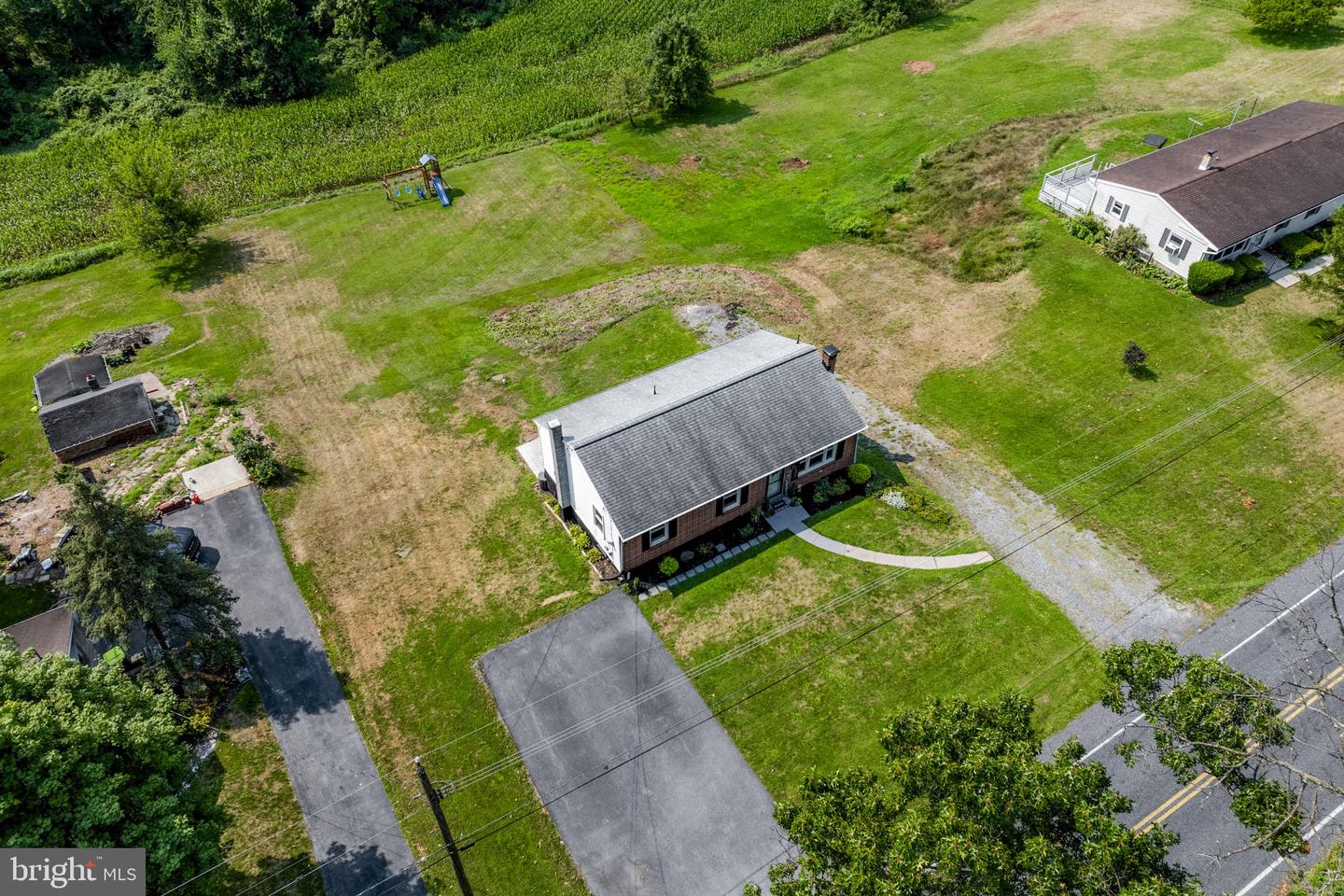 8064 Colebrook Rd Property Photo 3