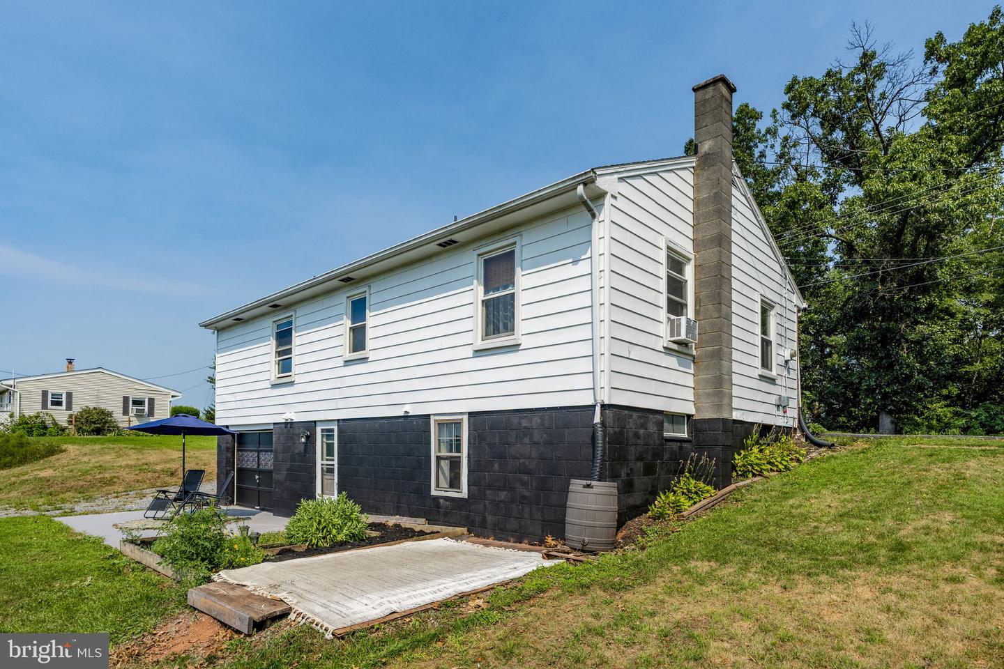 8064 Colebrook Rd Property Photo 13
