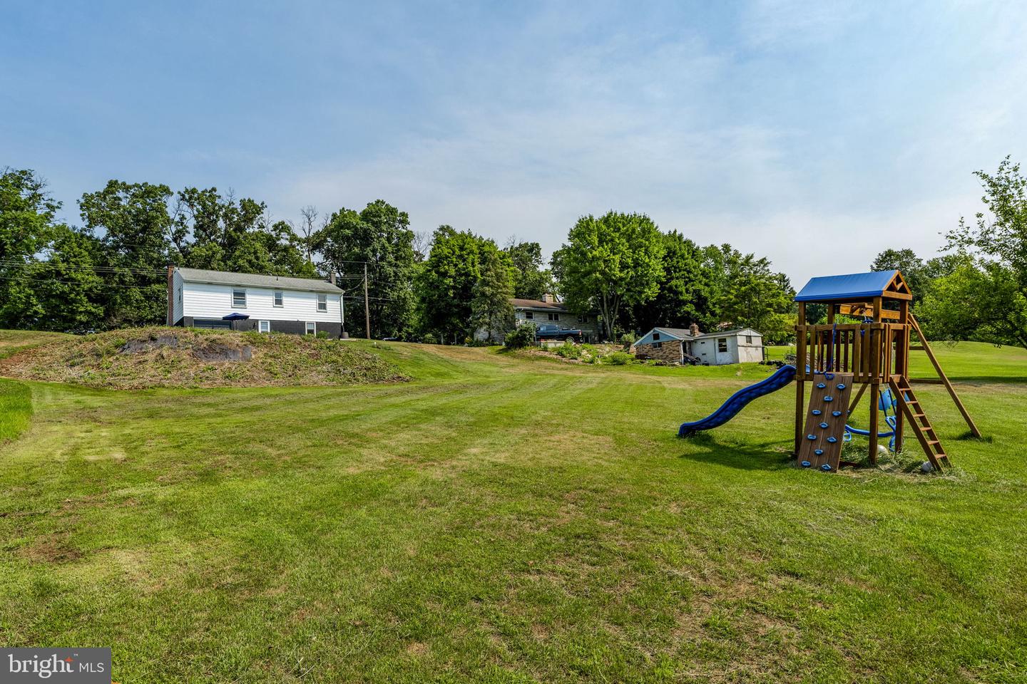 8064 Colebrook Rd Property Photo 20