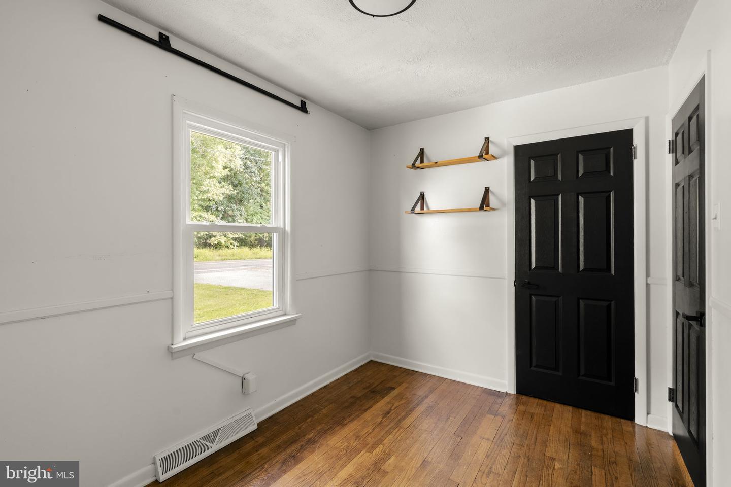 8064 Colebrook Rd Property Photo 33