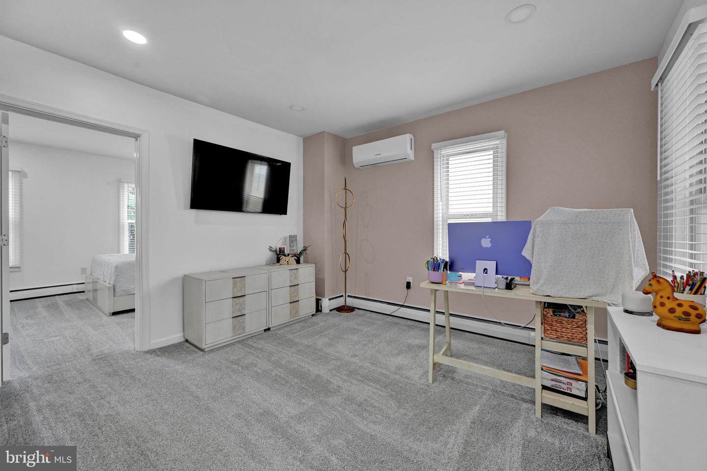 113 E Main St Property Photo 18