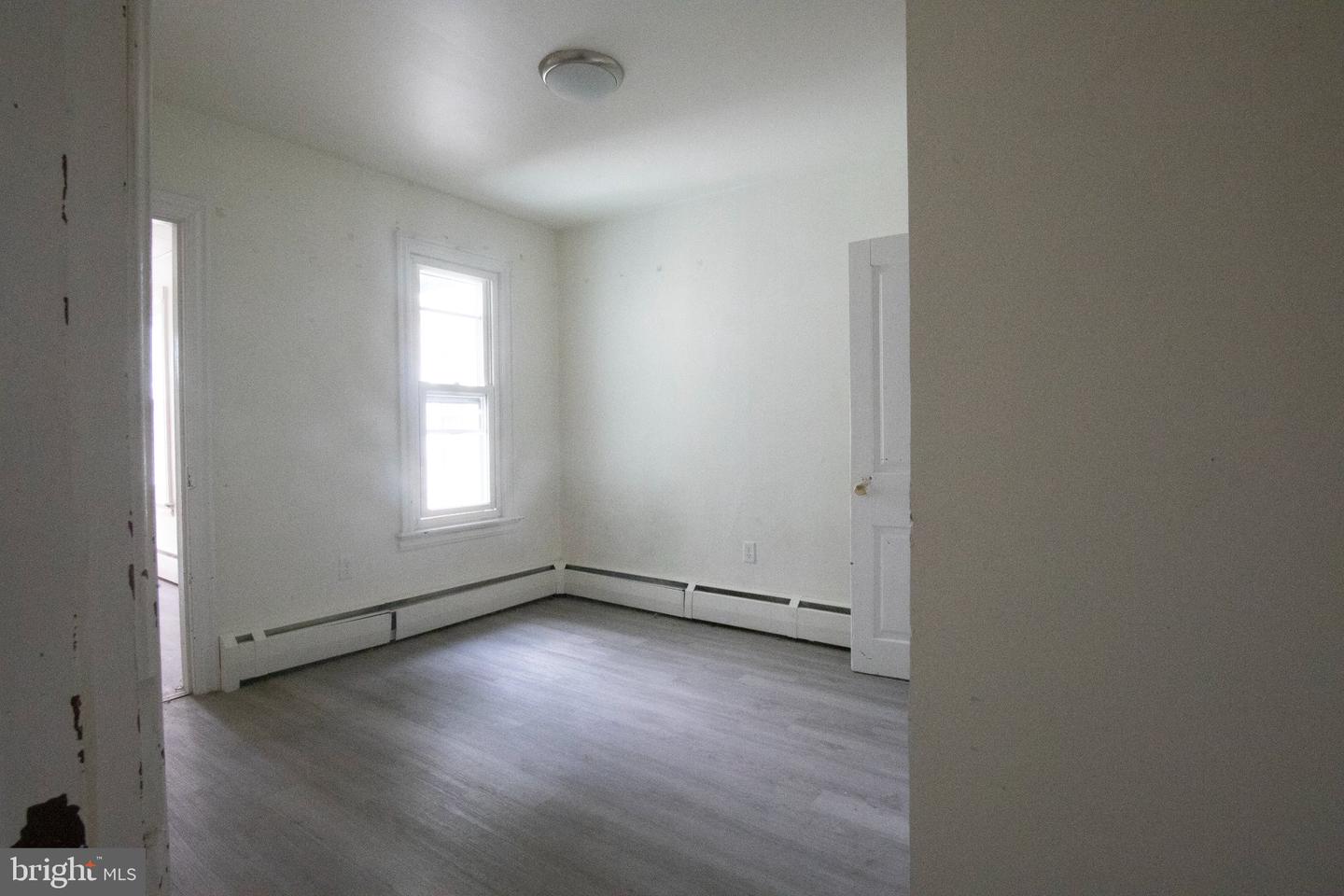 47 Walton St Property Photo 12