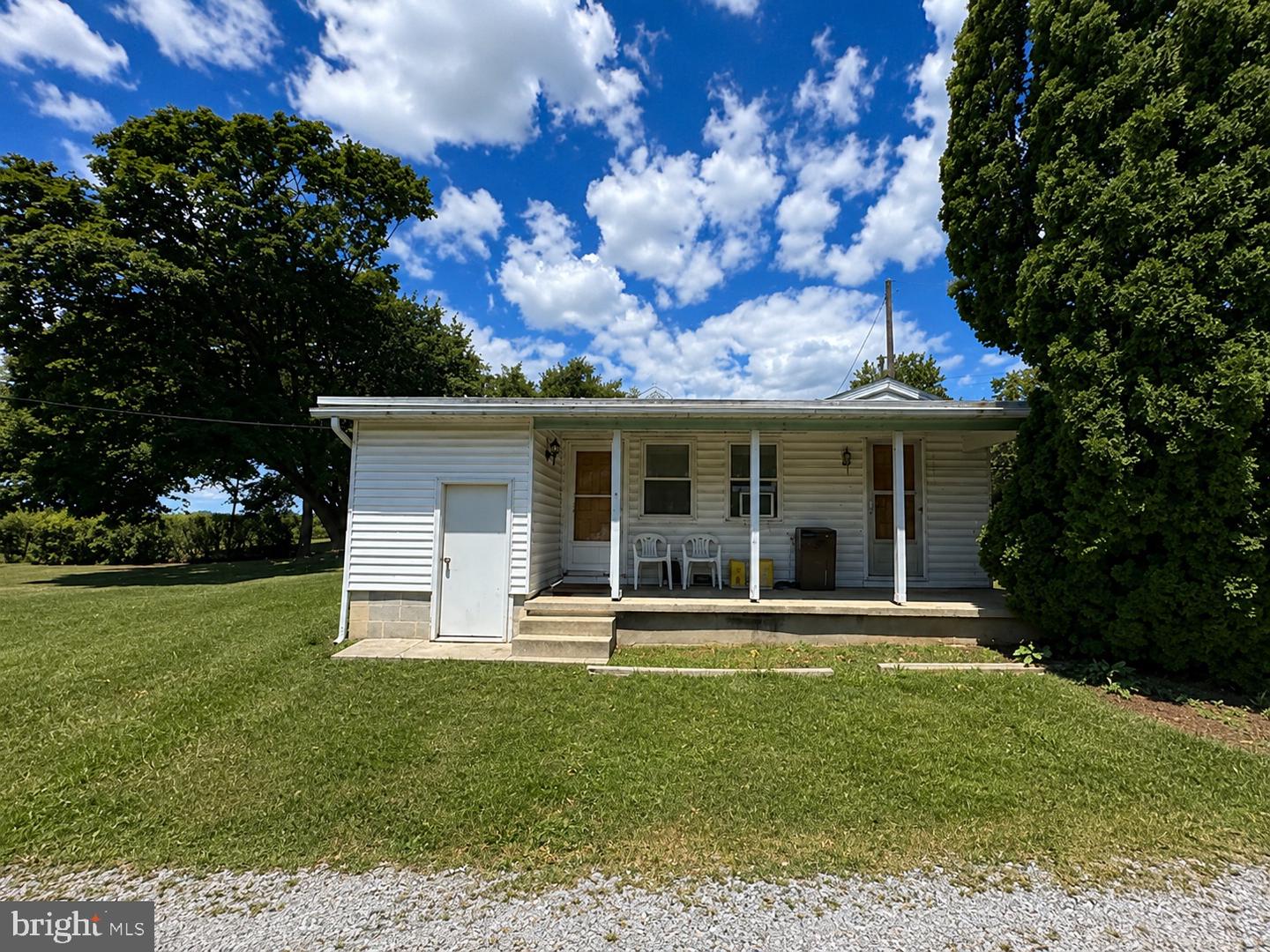 1911 Pine St Property Photo 1