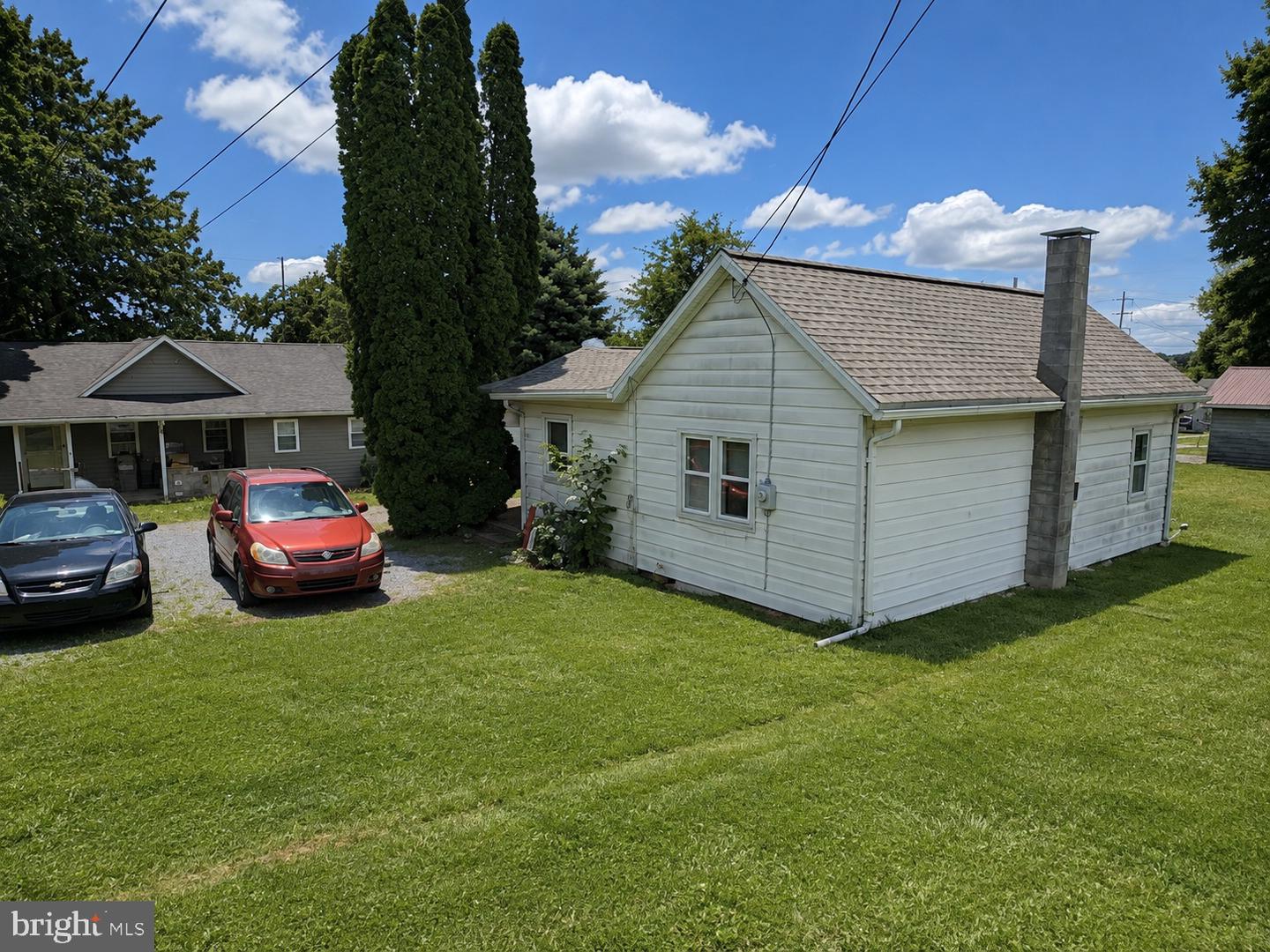 1911 Pine St Property Photo 10