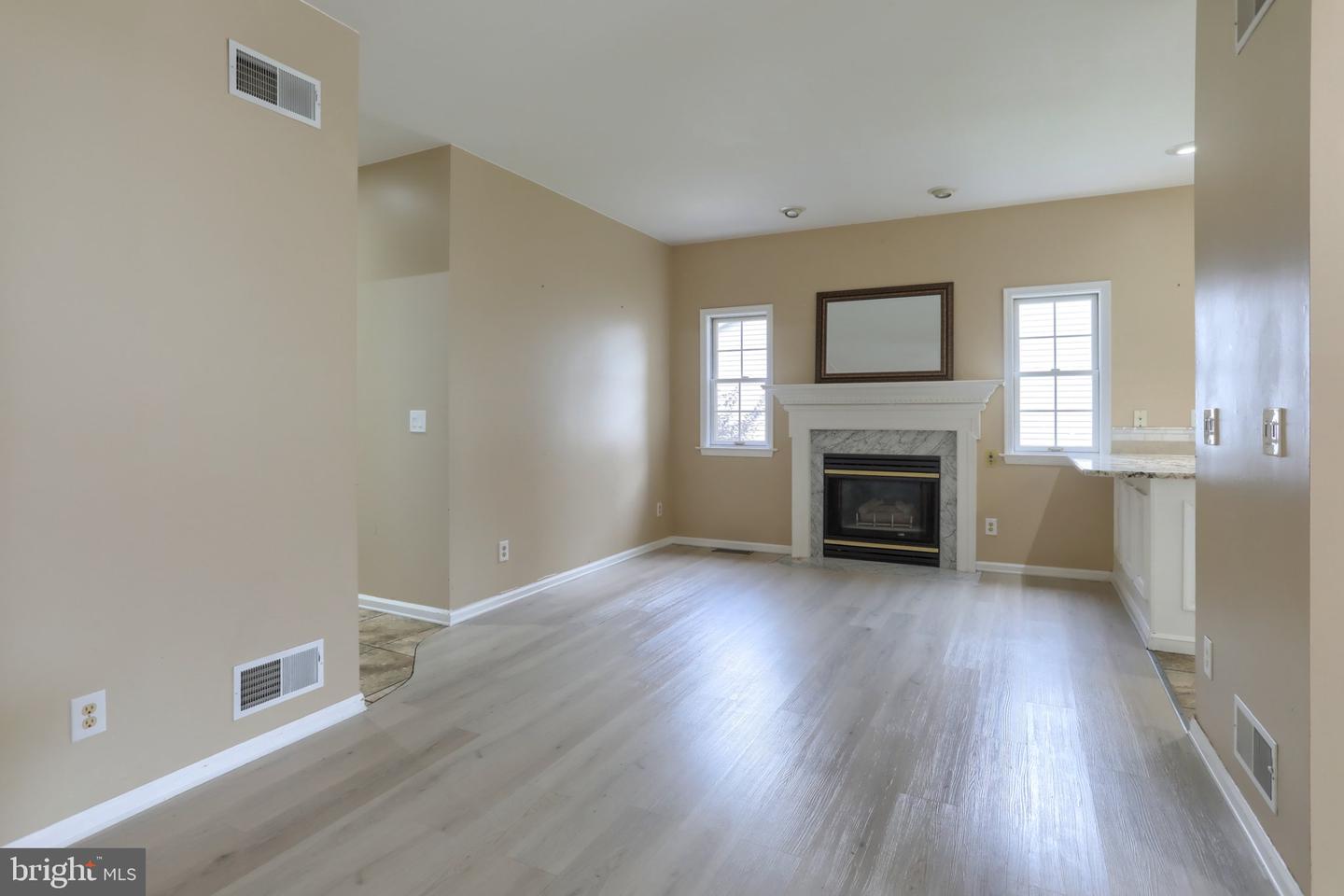 717 Brookside Ln Property Photo 12