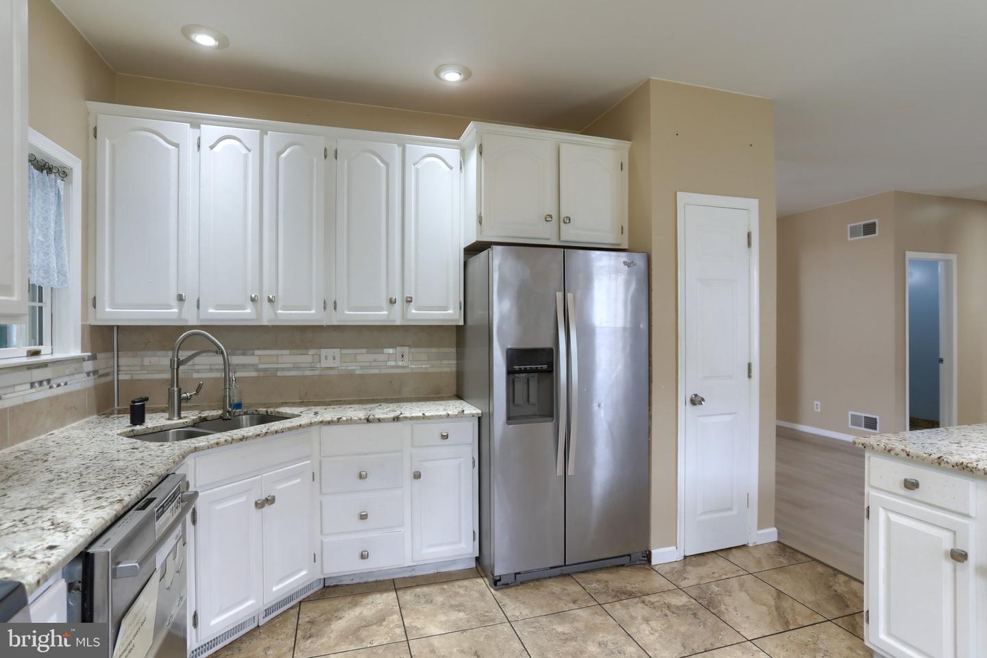 717 Brookside Ln Property Photo 17