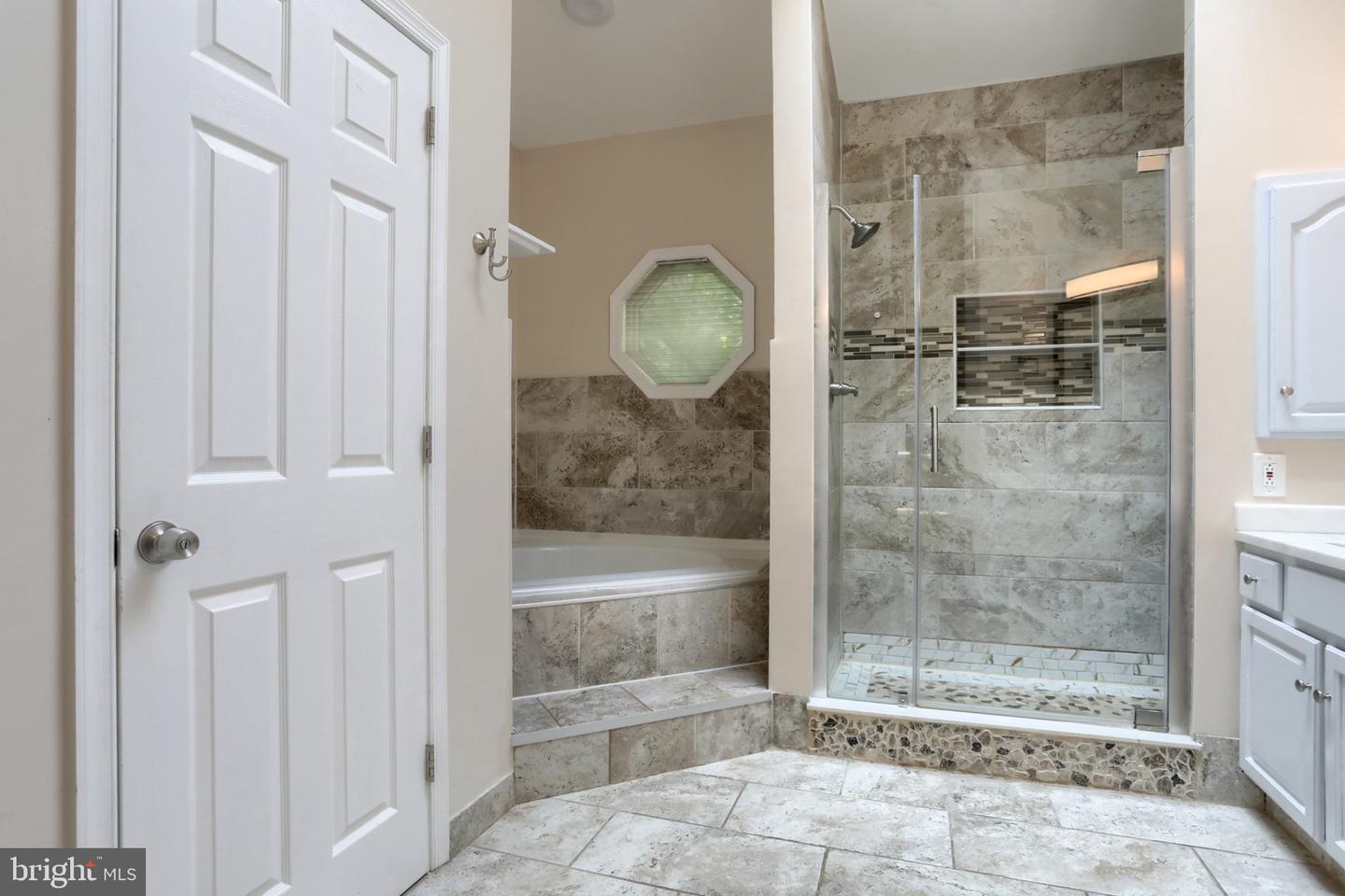 717 Brookside Ln Property Photo 26
