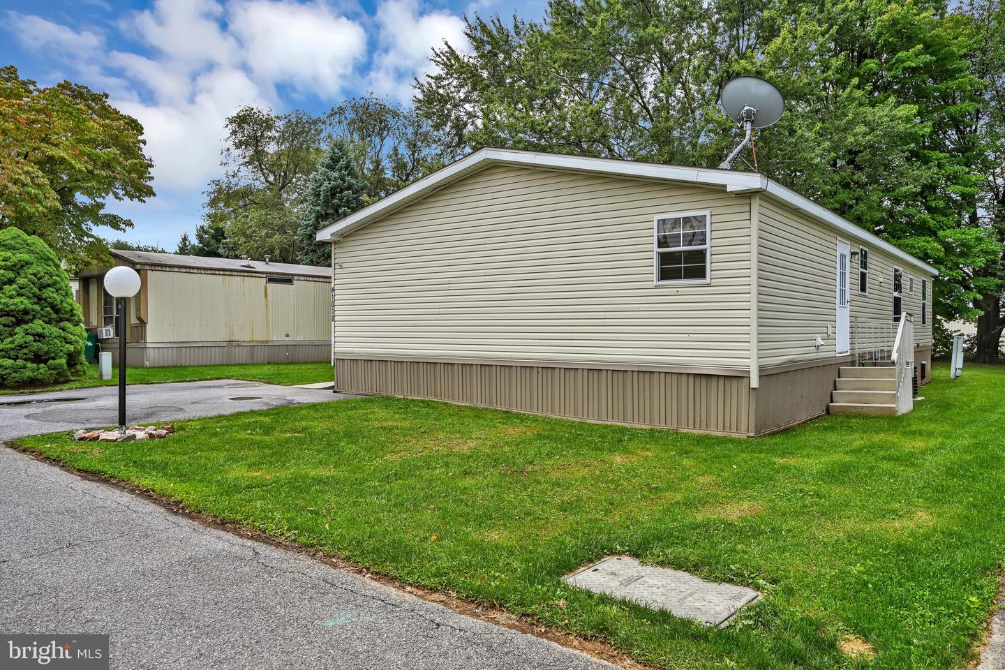 101-a Northcrest Park Property Photo 4