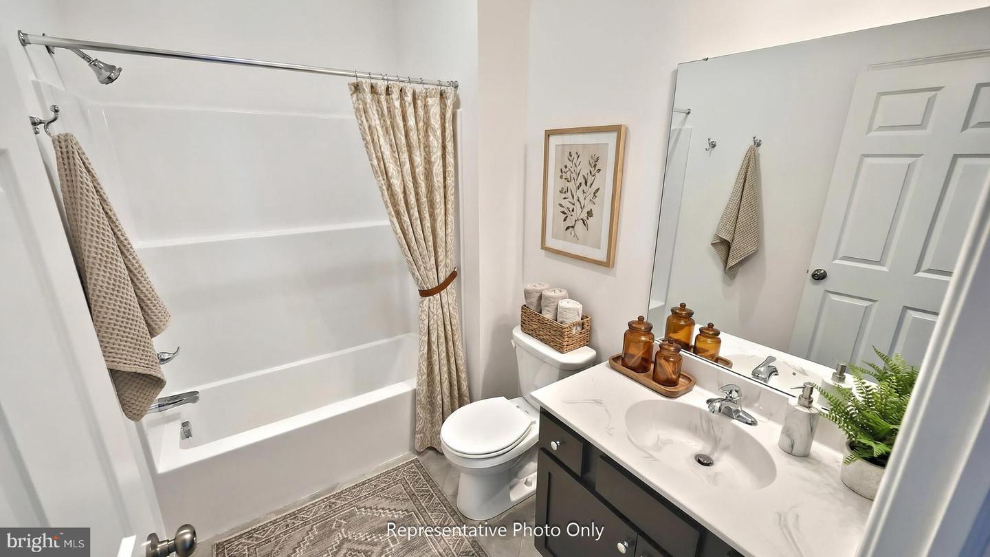 47 Canterbury Ln Property Photo 25