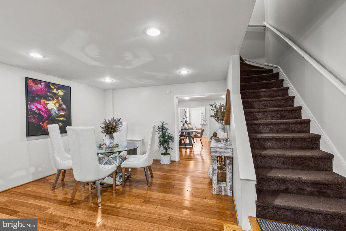 444 Pershing Ave Property Photo 7
