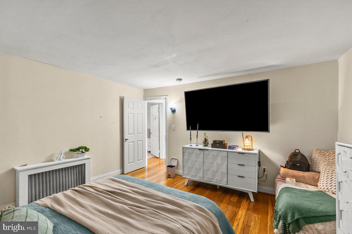 444 Pershing Ave Property Photo 17
