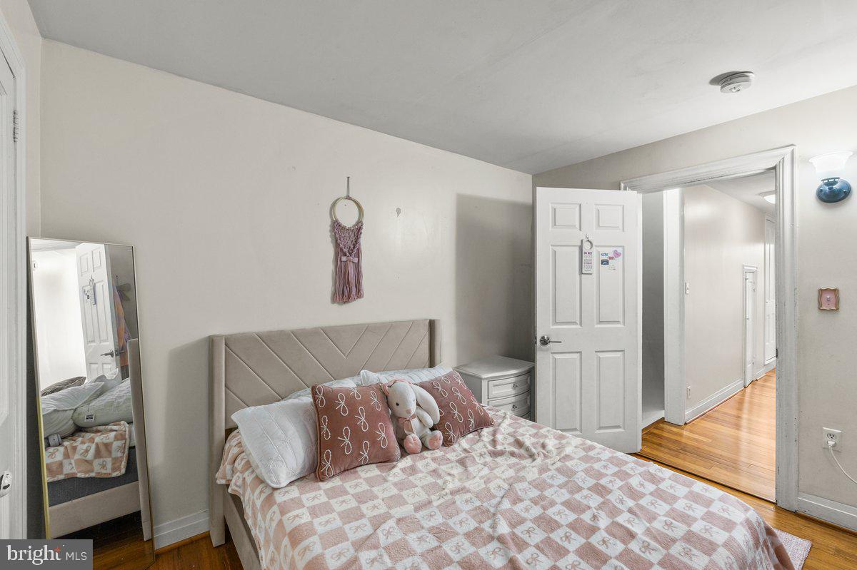 444 Pershing Ave Property Photo 22