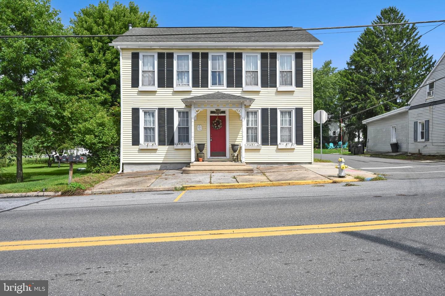 100 N Lancaster St Property Photo 1