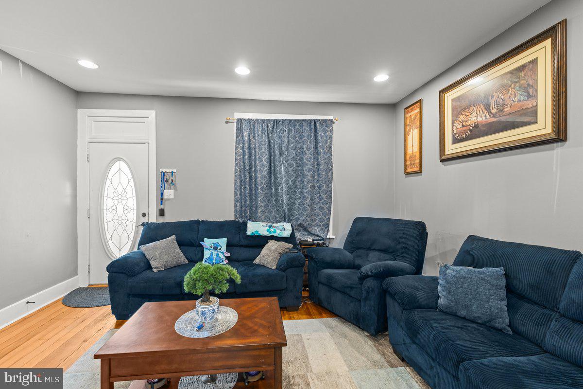 307 Park Ave Property Photo 4