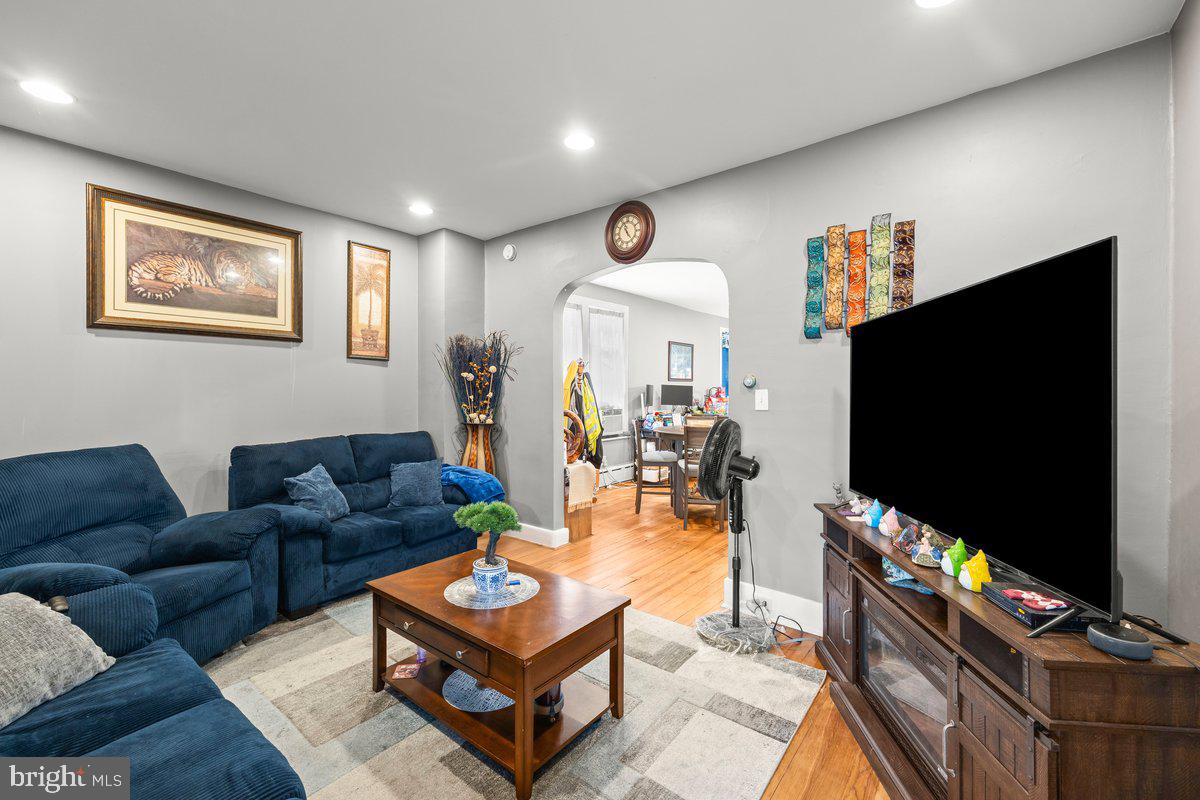 307 Park Ave Property Photo 5