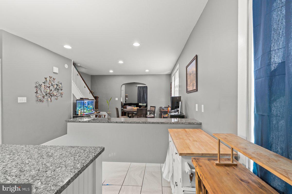 307 Park Ave Property Photo 8