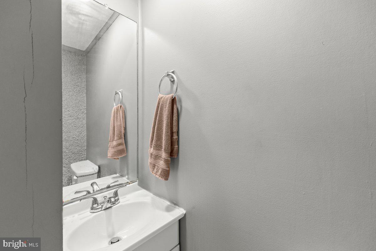 307 Park Ave Property Photo 13