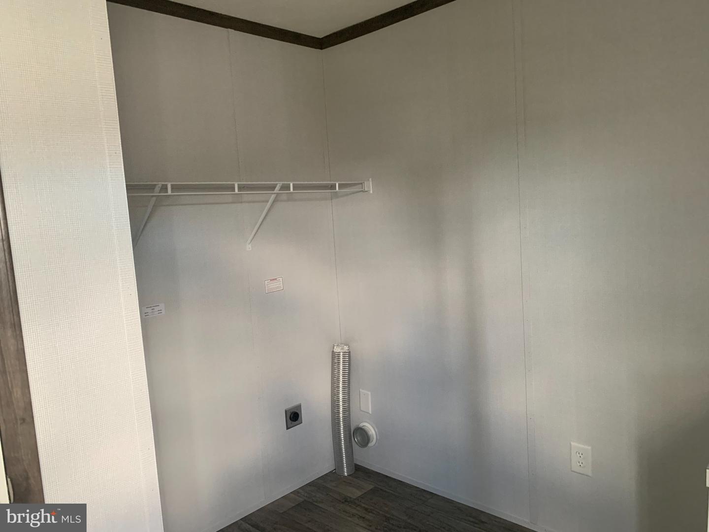 30 W Willow St Property Photo 12